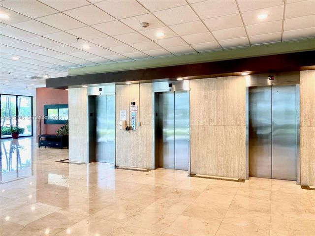400 Kings Point Drive 309, Sunny Isles Beach, FL 33160