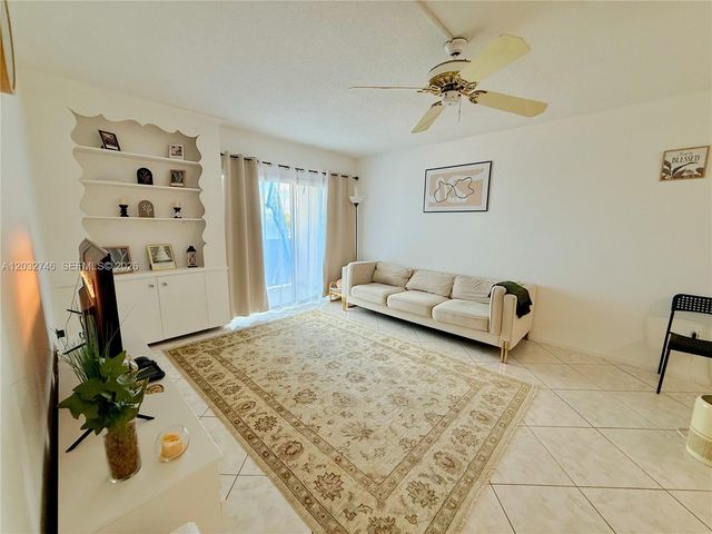 400 Kings Point Drive 309, Sunny Isles Beach, FL 33160