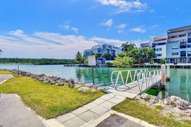 400 Kings Point Drive 309, Sunny Isles Beach, FL 33160