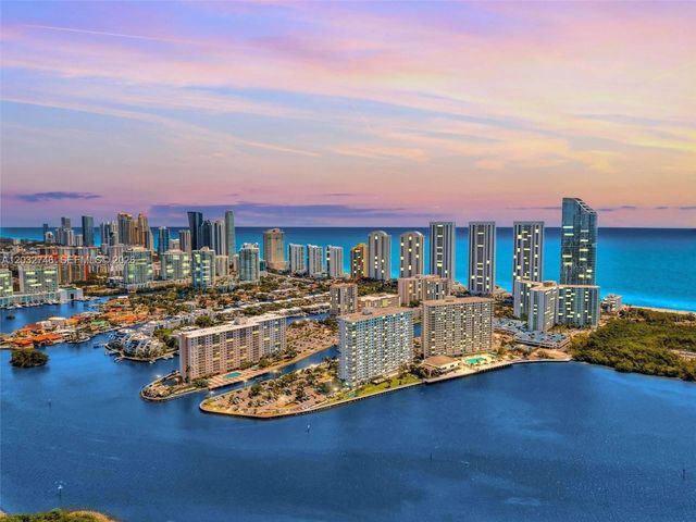 400 Kings Point Drive 309, Sunny Isles Beach, FL 33160