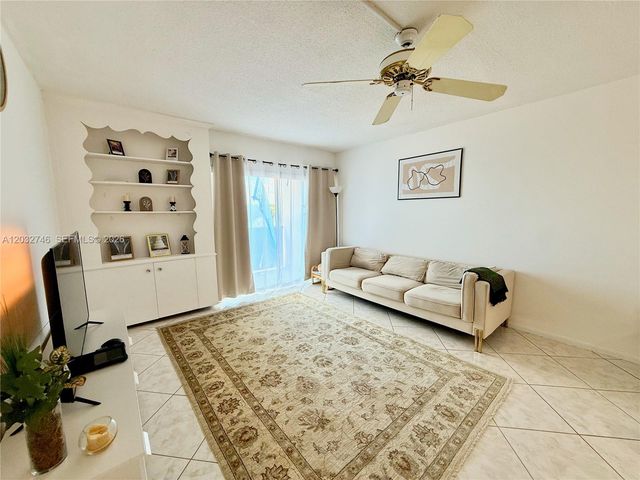 400 Kings Point Drive 309, Sunny Isles Beach, FL 33160