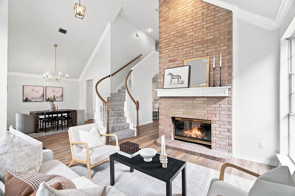8716 Falls Road, Irving, TX 75063 — photo 2