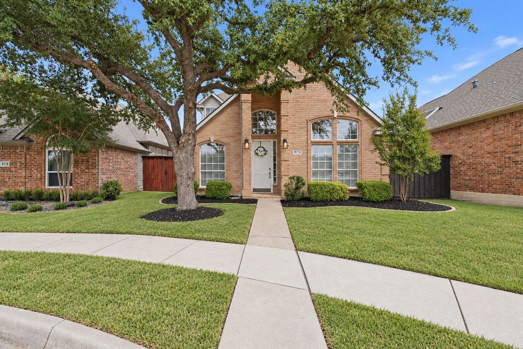 8716 Falls Road, Irving, TX 75063 — photo 5