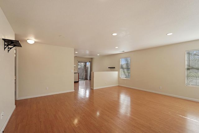 864 Bogetti Ln, Tracy, CA 95376