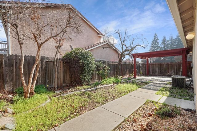 864 Bogetti Ln, Tracy, CA 95376