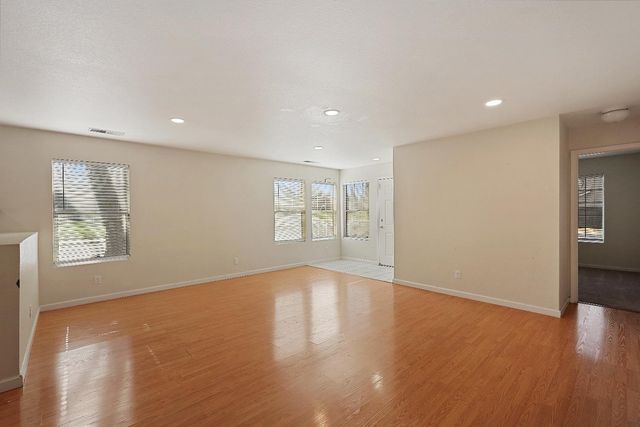 864 Bogetti Ln, Tracy, CA 95376