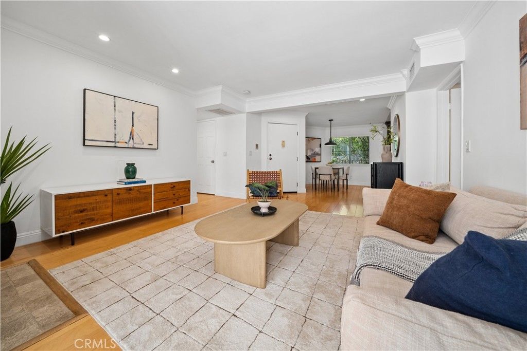 11816 Gorham 113, Los Angeles, CA 90049 — exterior