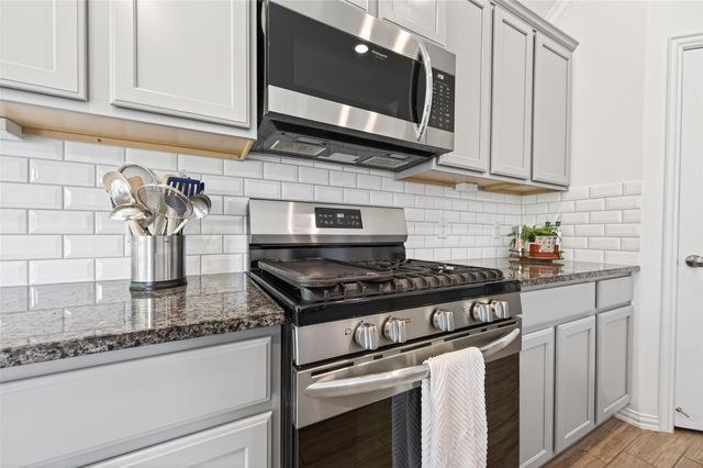 19115 Falkenstein Castle Way, Cypress, TX 77433