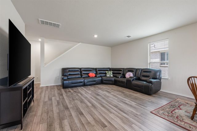 225 Gunther WAY, Taylor, TX 76574