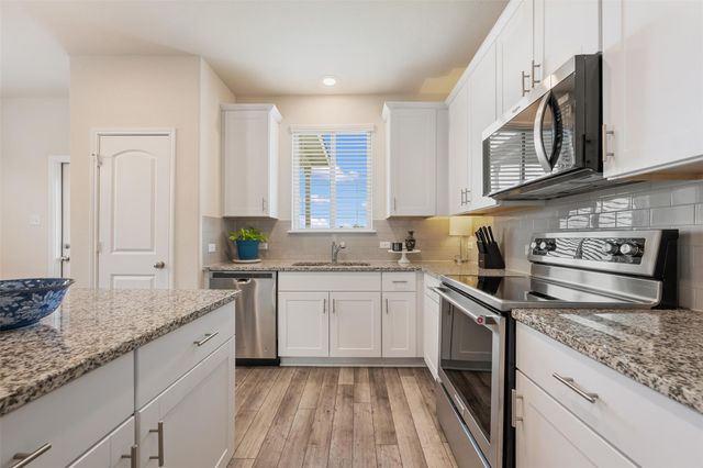 225 Gunther WAY, Taylor, TX 76574