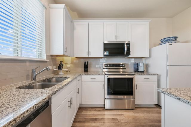 225 Gunther WAY, Taylor, TX 76574