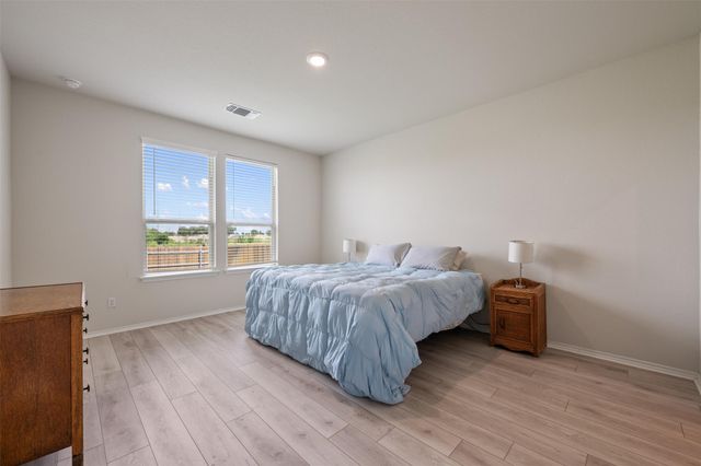 225 Gunther WAY, Taylor, TX 76574