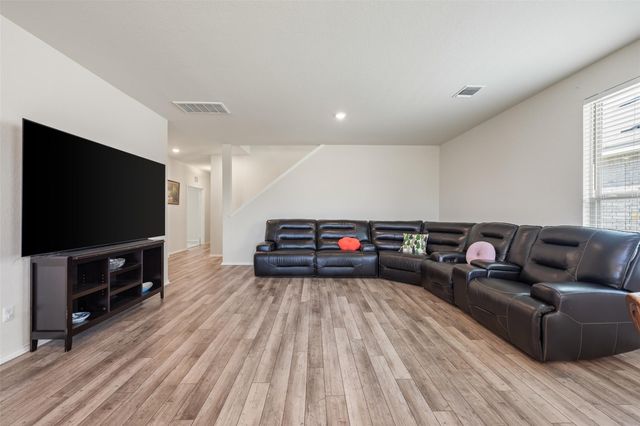 225 Gunther WAY, Taylor, TX 76574