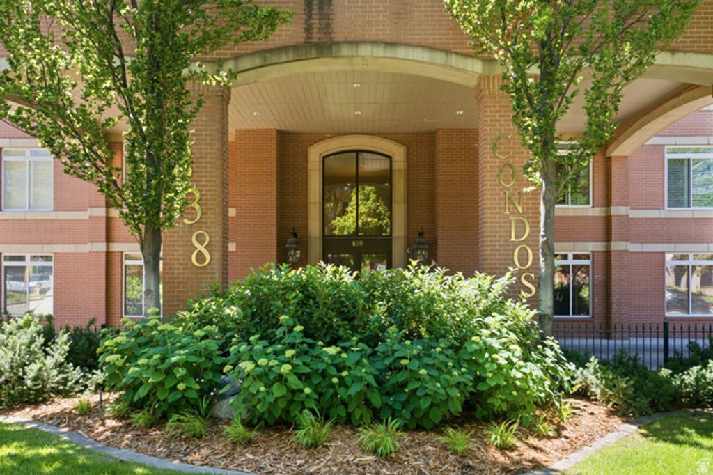 838 E SOUTH TEMPLE #107, Salt Lake City, UT 84102 — photo 3