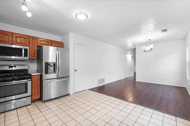 10416 Johncock Avenue SW, Albuquerque, NM 87121