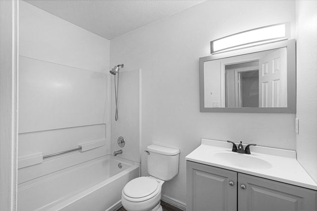10416 Johncock Avenue SW, Albuquerque, NM 87121