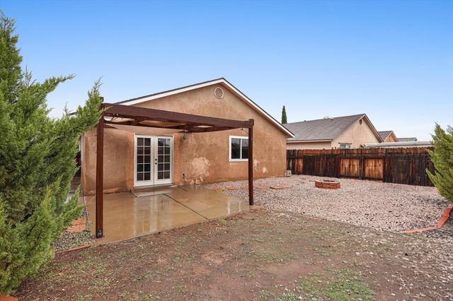 10416 Johncock Avenue SW, Albuquerque, NM 87121