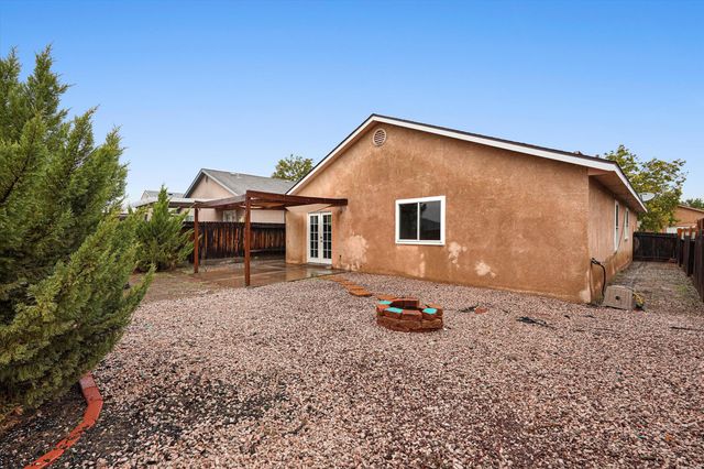 10416 Johncock Avenue SW, Albuquerque, NM 87121
