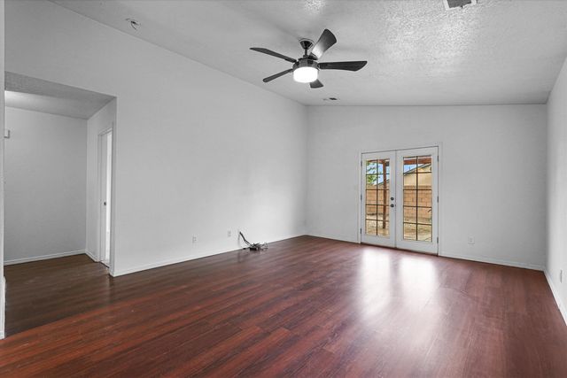 10416 Johncock Avenue SW, Albuquerque, NM 87121