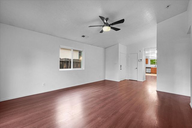10416 Johncock Avenue SW, Albuquerque, NM 87121