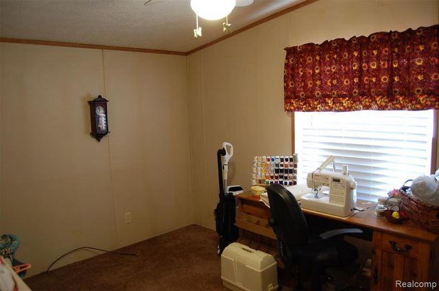 23166 Swallow, New Boston, MI 48164