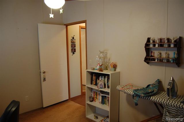 23166 Swallow, New Boston, MI 48164