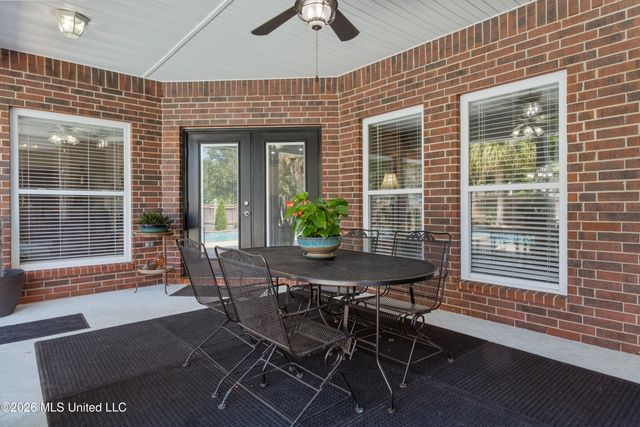 9912 Mockingbird Circle, Ocean Springs, MS 39564