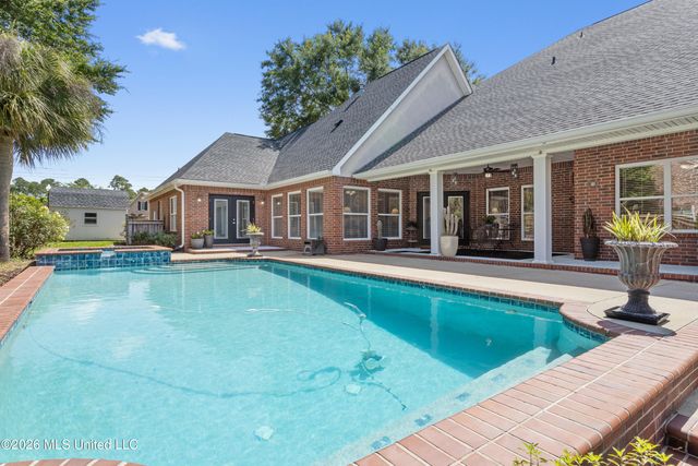 9912 Mockingbird Circle, Ocean Springs, MS 39564
