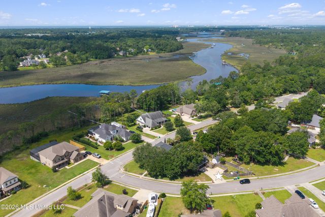 9912 Mockingbird Circle, Ocean Springs, MS 39564