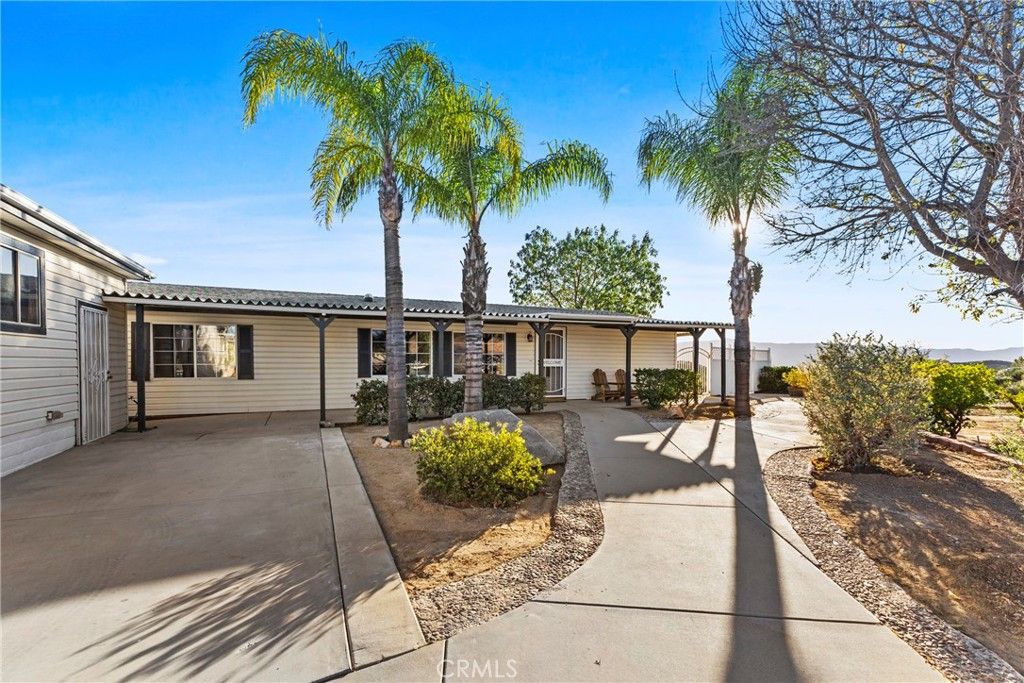 Image 5 of property listing at 24401 Cornstalk, Wildomar, CA 92595