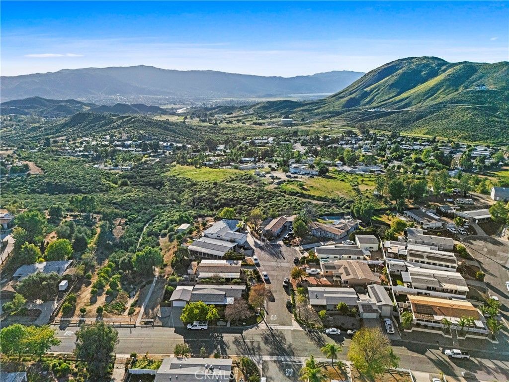 Image 60 of property listing at 24401 Cornstalk, Wildomar, CA 92595