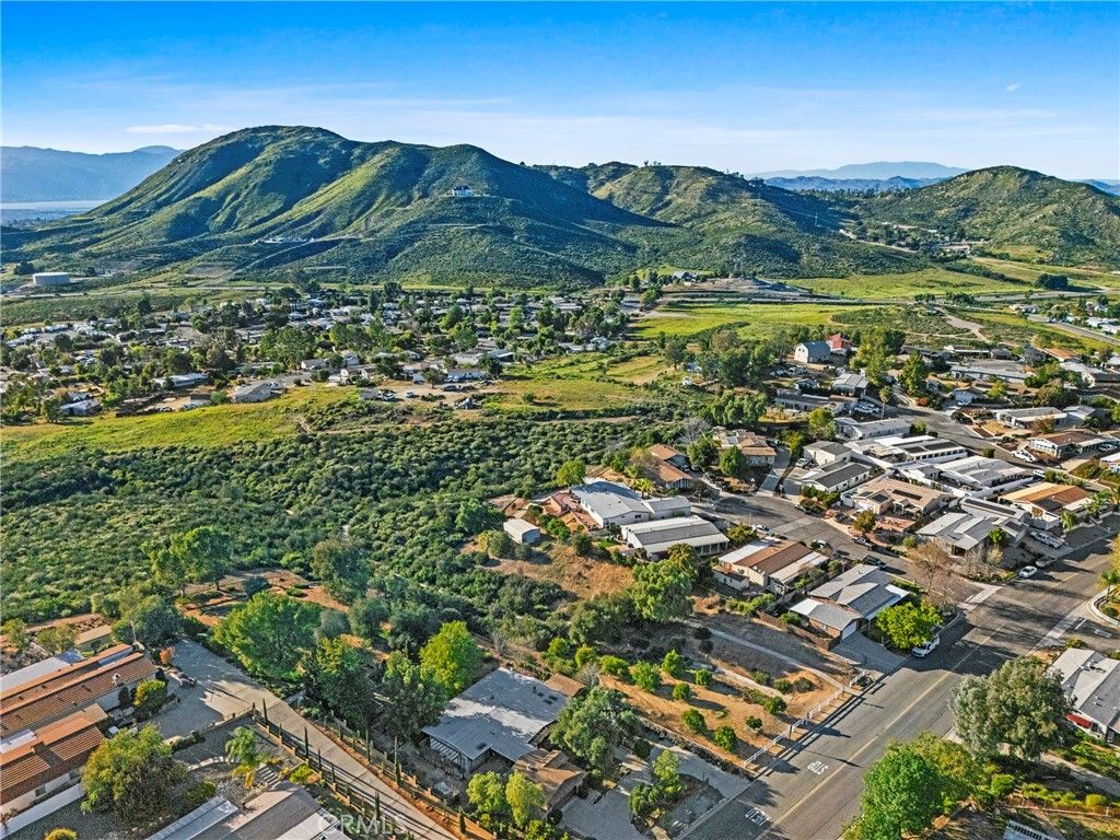 Image 62 of property listing at 24401 Cornstalk, Wildomar, CA 92595