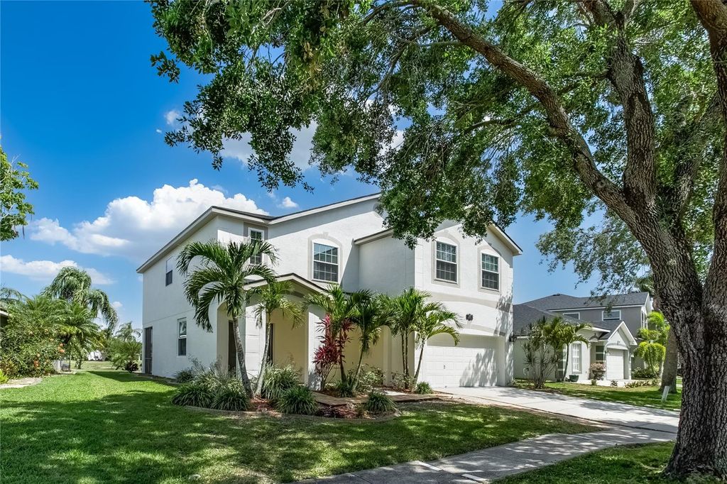 Image 11 of property listing at 8518 TIDAL BAY LANE, Tampa, FL 33635