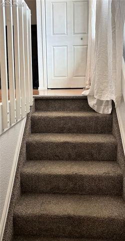 330 Mount View Lane, Colorado Springs, CO 80907