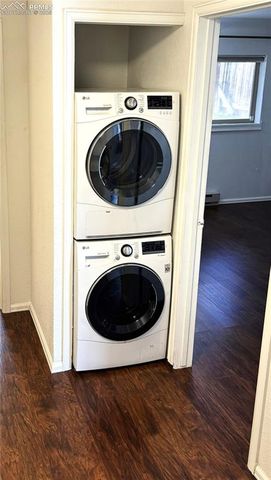 330 Mount View Lane, Colorado Springs, CO 80907