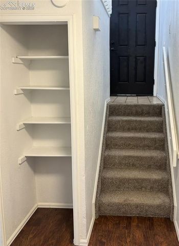 330 Mount View Lane, Colorado Springs, CO 80907