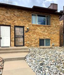 330 Mount View Lane, Colorado Springs, CO 80907