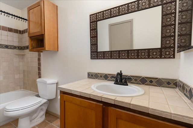 2501 W Zia 7-206, Santa Fe, NM 87505