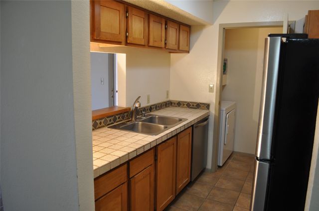 2501 W Zia 7-206, Santa Fe, NM 87505