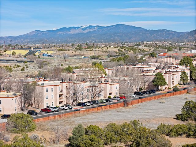 2501 W Zia 7-206, Santa Fe, NM 87505