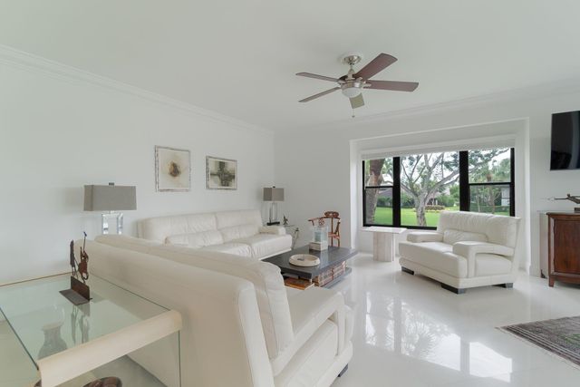 13321 Polo Club Road C203, Wellington, FL 33414