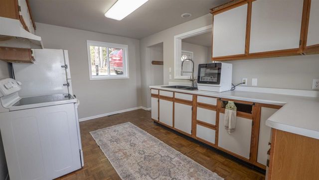1161 E NORTH LAKE STREET, Hancock, WI 54943