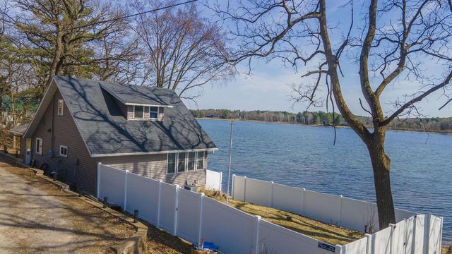 1161 E NORTH LAKE STREET, Hancock, WI 54943
