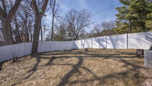 1161 E NORTH LAKE STREET, Hancock, WI 54943