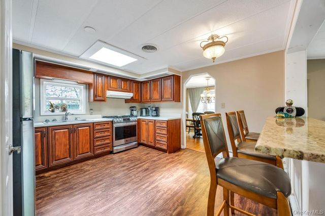 1407 Middle 45, Calverton, NY 11933