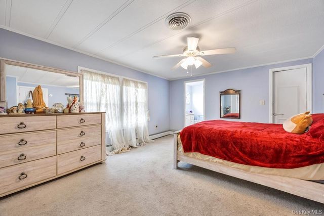 1407 Middle 45, Calverton, NY 11933