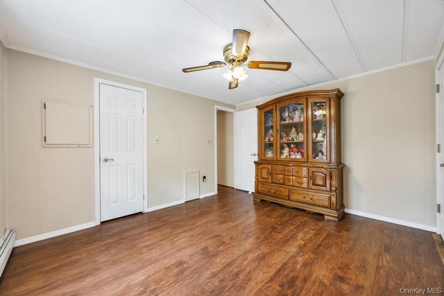 1407 Middle 45, Calverton, NY 11933
