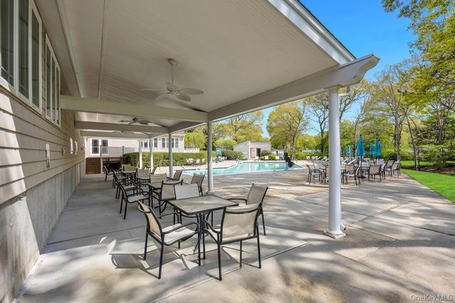 1407 Middle 45, Calverton, NY 11933
