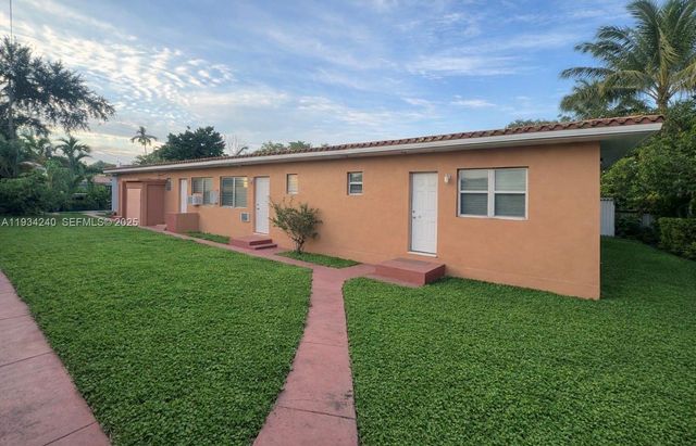 3080 SW 1st St, Miami, FL 33135