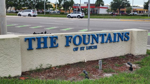 132 SE Village Drive 132, Port St Lucie, FL 34953